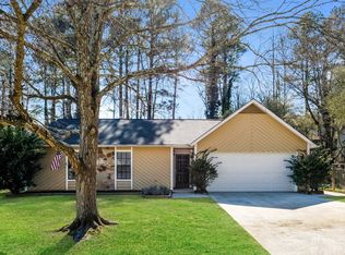 2543 Mistletoe Ln, Snellville, GA