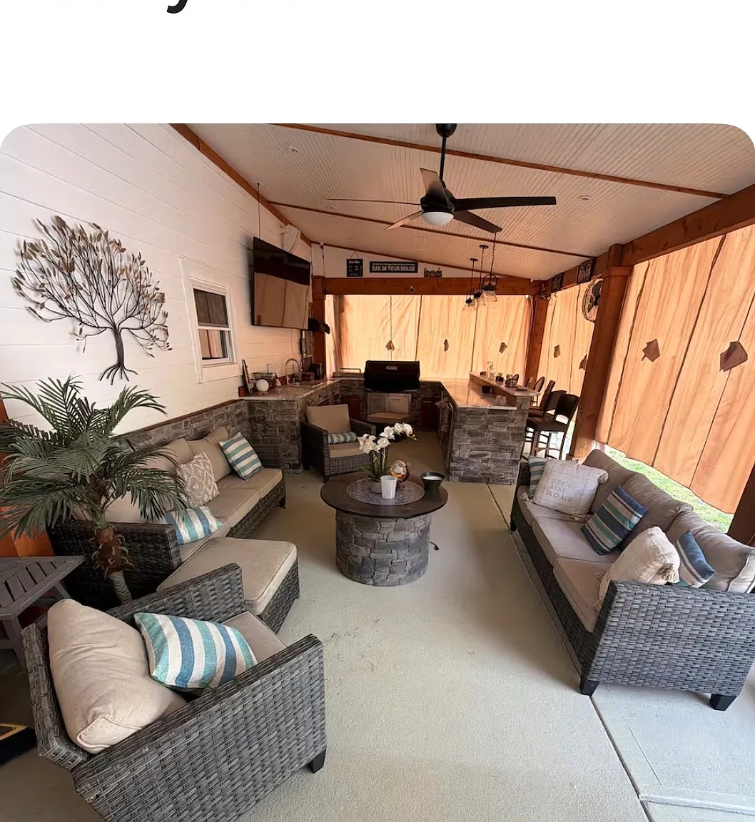 3 bed, 2.5 bath, 1900 sqft, $3,000 — Photo 1