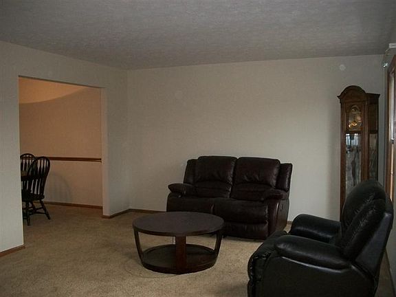 4th image of 326 Palm Springs Dr