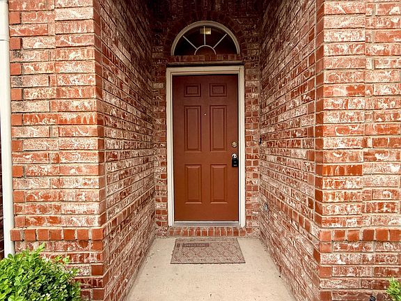 2nd image of 4501 Aspen Glen Rd