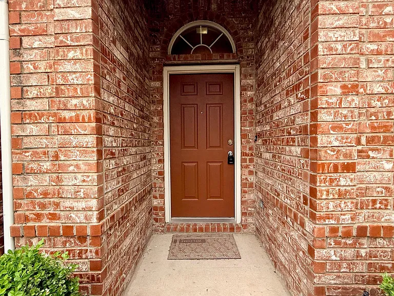 4501 Aspen Glen Rd — Photo 2