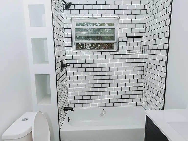 1437 Alameda Ave — Photo 4