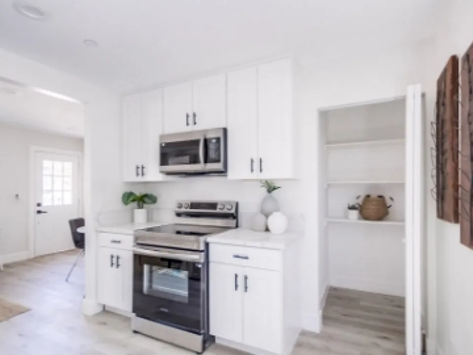 1329 Marshall Rd