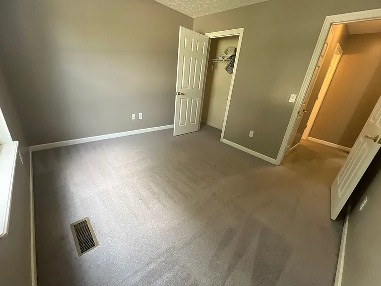 435 Vanderbuilt St — Photo 12