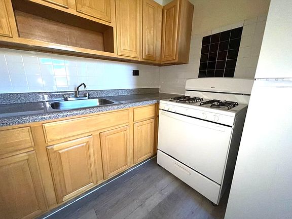 5th image of 72-10 37th Ave #508