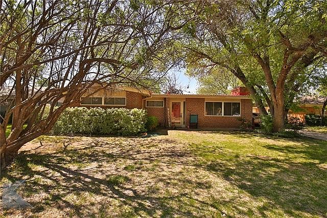 1st image of 2232 Ivanhoe Ln