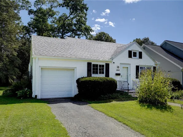 100 Meadowbrook Rd, Rochester, NY 14620