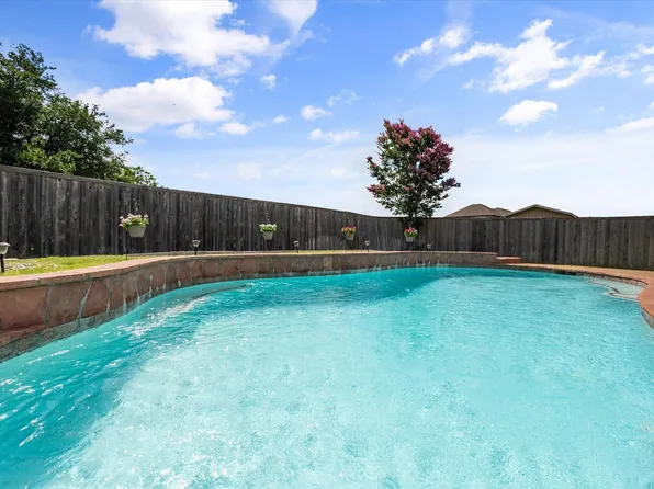 110 Pebble Creek Way, Alvarado, TX 76009