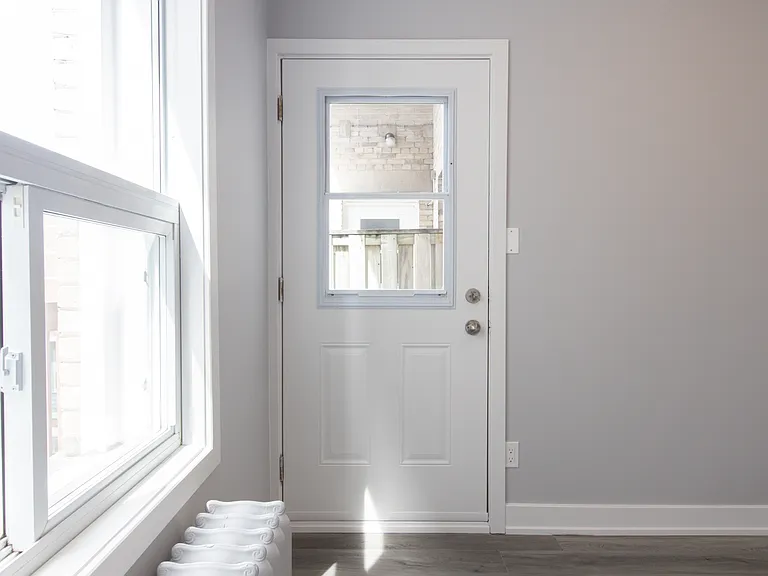 404 Elgin St — Photo 31