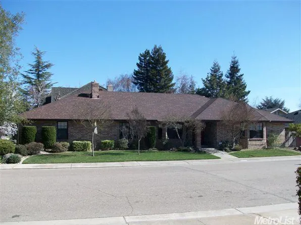 324 Applewood Dr, Lodi, CA 95242