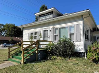 712 S Vicksburg St, Marion, IL 62959