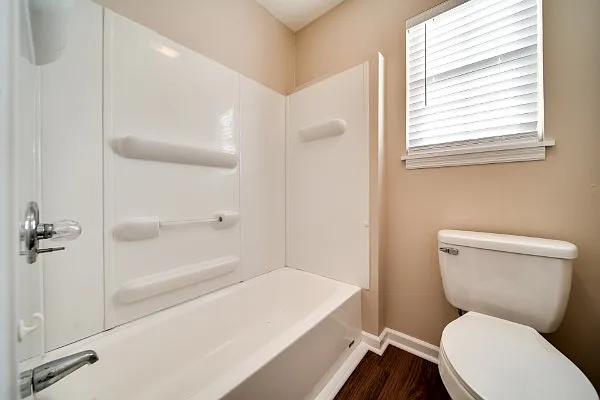 1184 Meadowview Dr — Photo 17