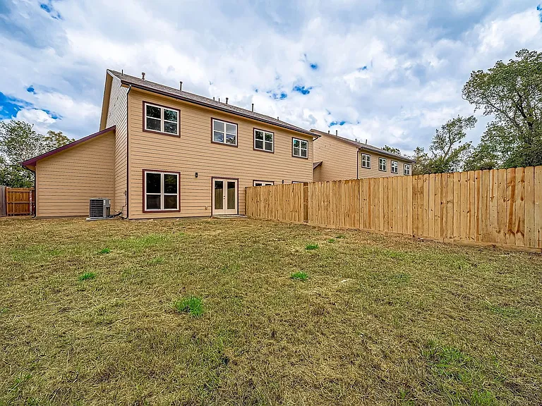 5530 Hirondel St #B — Photo 36