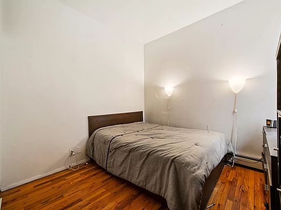 3rd image of 134 W 113th St APT 4F
