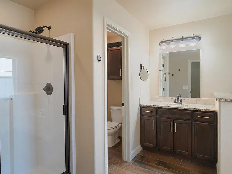 1021 Chesterfield Dr — Photo 13