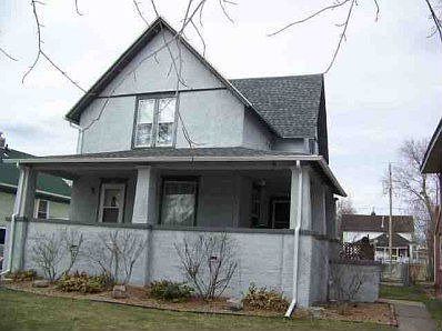 2nd image of 909 W 5th St