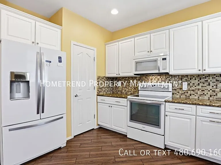 2535 E Vermont Dr — Photo 23