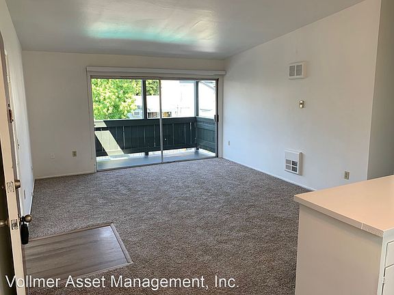 3rd image of 1851 Trinity Ave #4780382