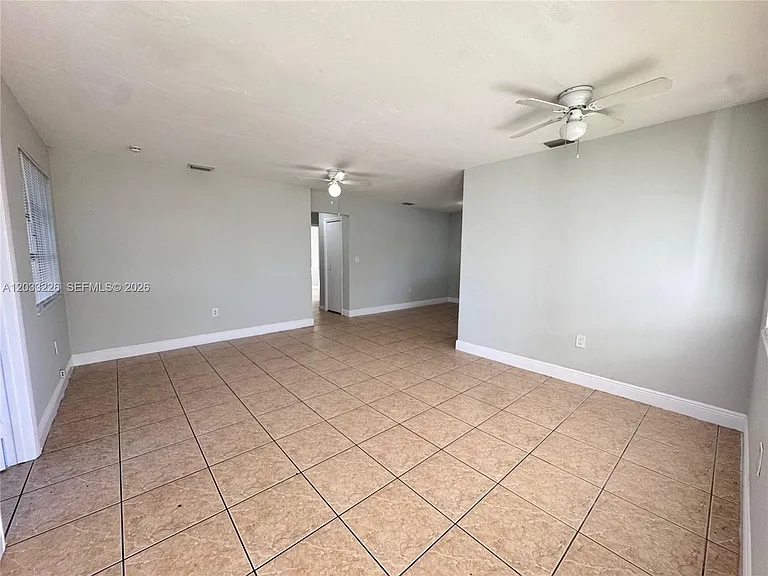 7900 NW 16th St — Photo 2