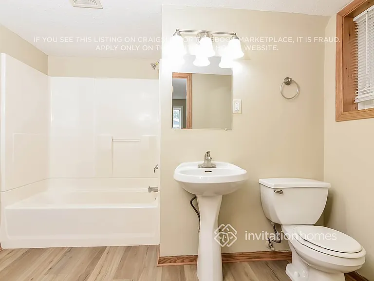 2601 E 121st St — Photo 10