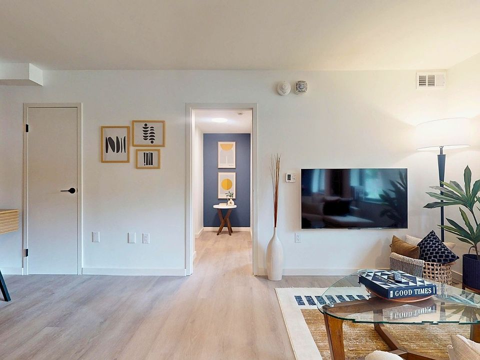 Dining/Living room