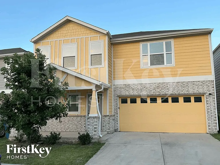 602 Sophia Way — Photo 1