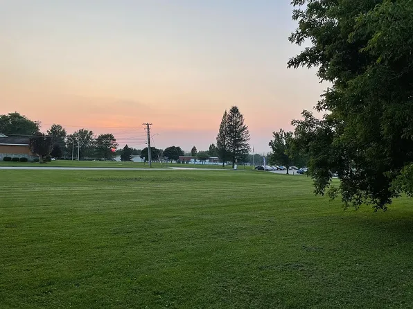 Lamb Ave, Canastota, NY 13032