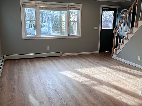 4th image of 25 Whitford Ave #25