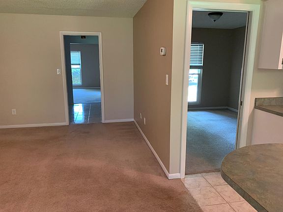 4th image of 405 Parson Brown Way