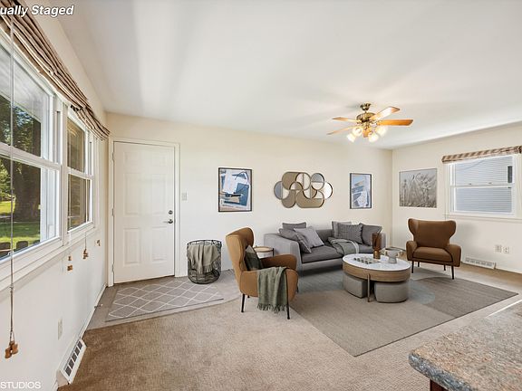 4th image of 1715 Whittier Park Dr