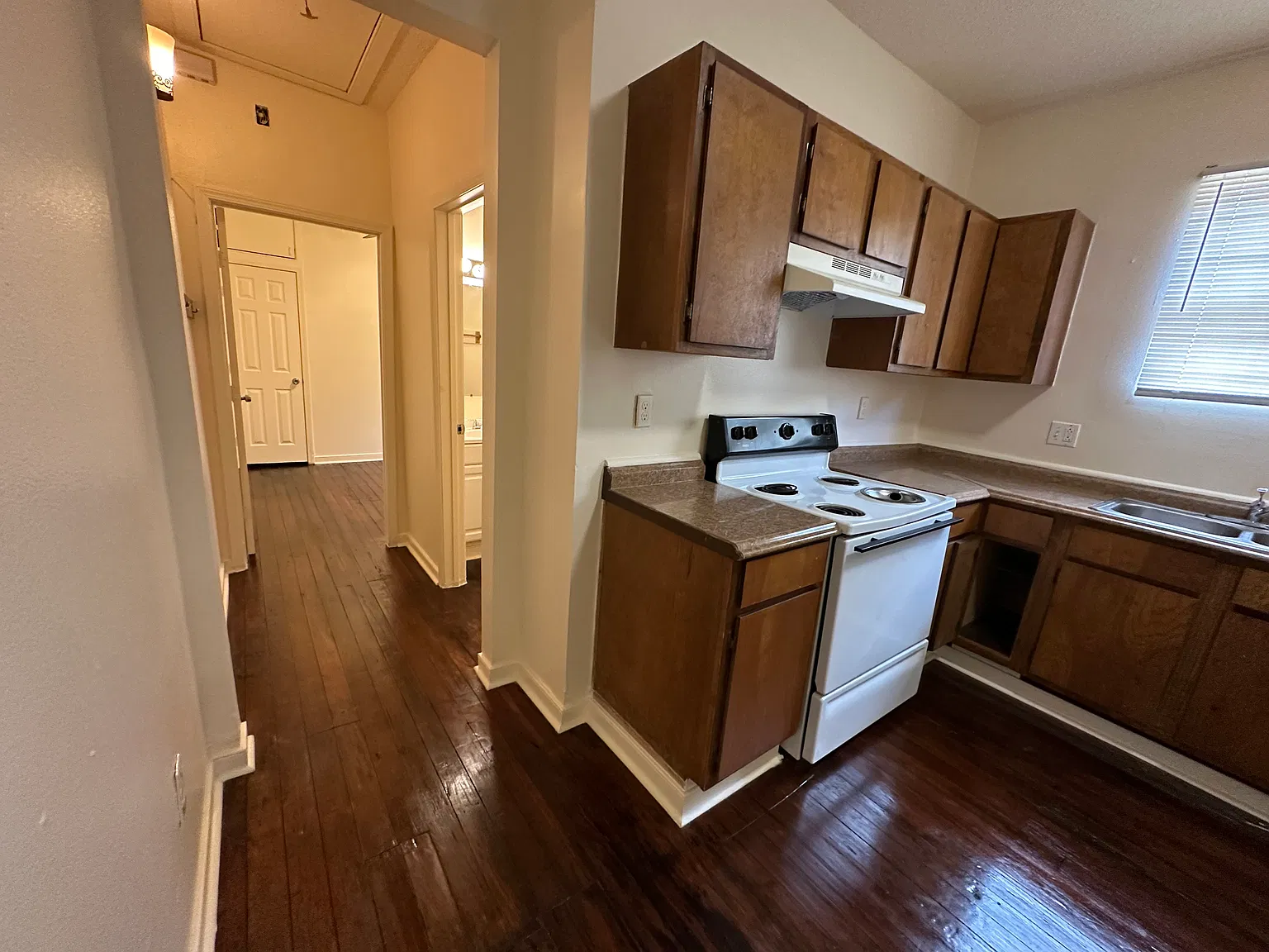 2514 Saint Anthony St — Photo 4