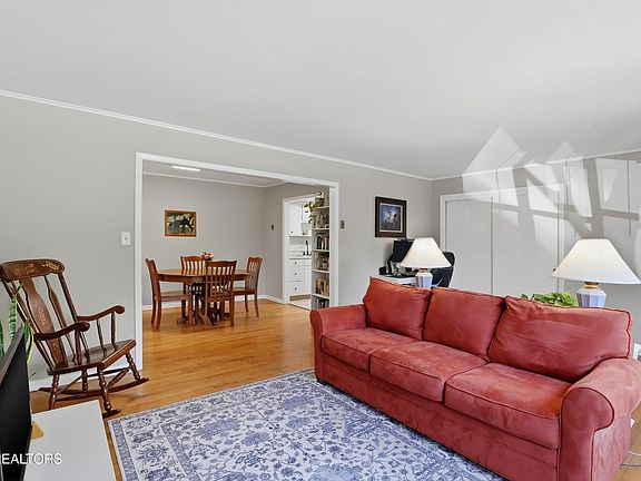 4th image of 3637 Taliluna Ave #A1