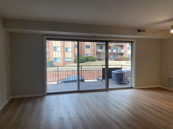 4th image of 10029 Fair Woods Dr #324
