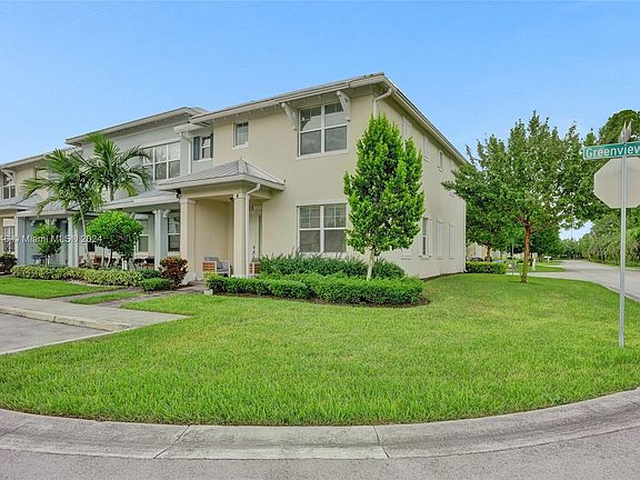 3rd image of 5110 Eucalyptus Dr Unit 4