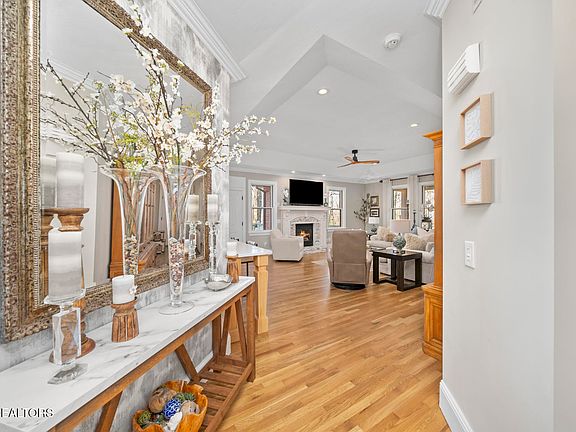 5th image of 15 Quill Ct