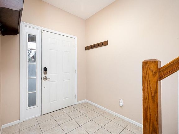 3rd image of 132 Burwyck Park Dr