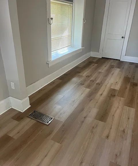 844 Sumner St — Photo 6
