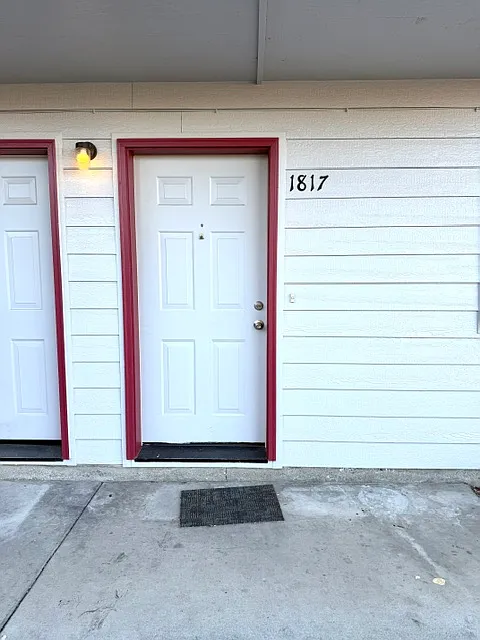 2 bed, 1000 sqft, $1,350 — Photo 1