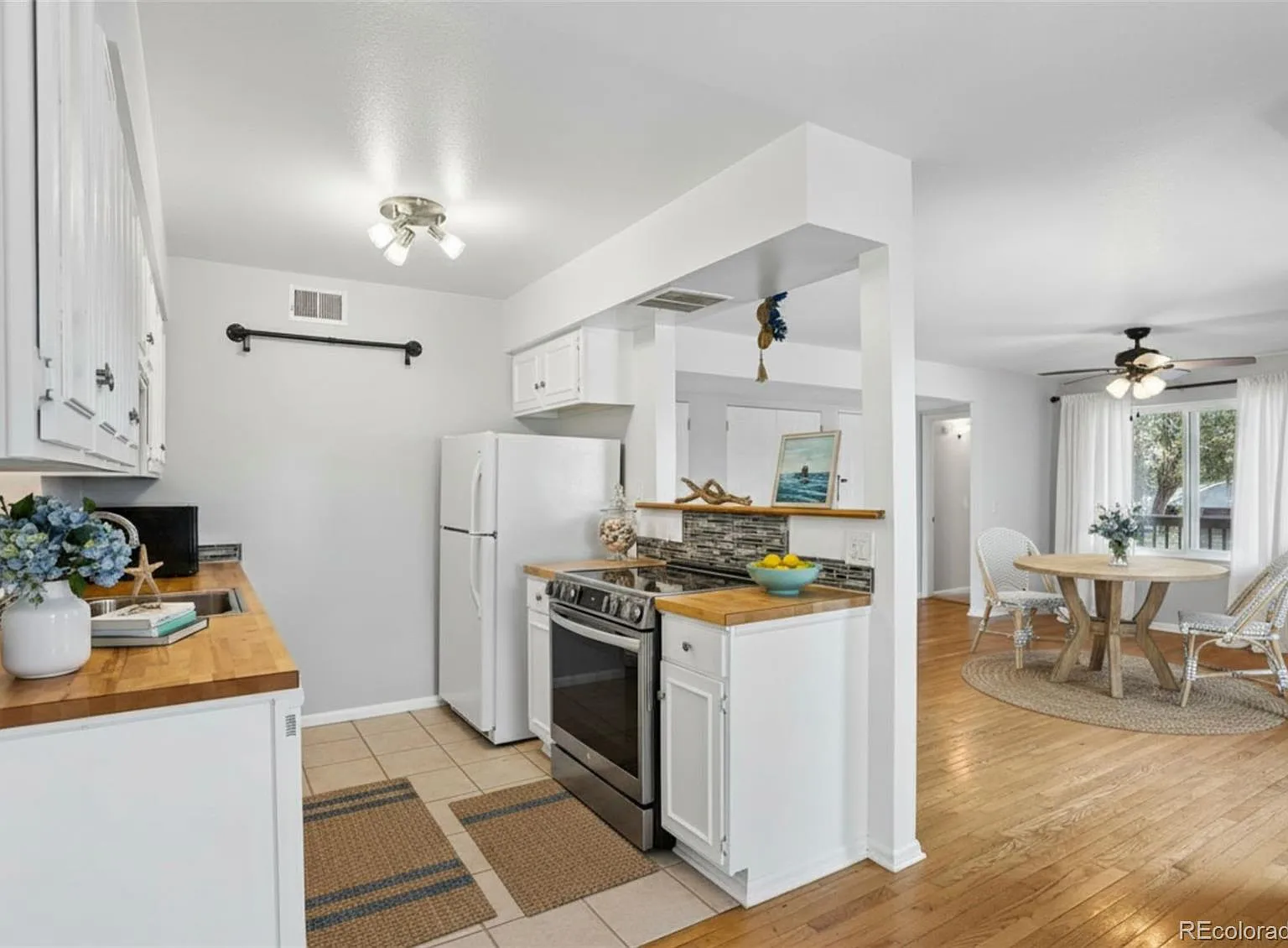 2 bed, 2.0 bath, 1247 sqft, $2,500 — Photo 2