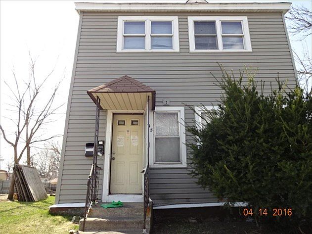 2nd image of 1845 31st St E