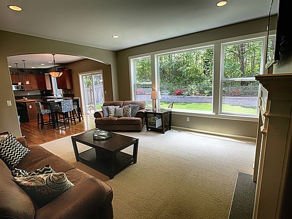 4th image of 13418 81st Avenue Ct E