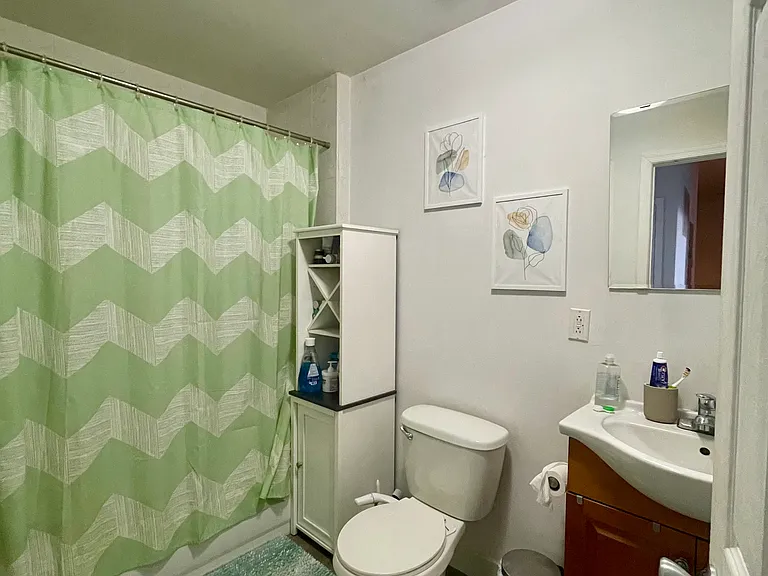 1033 Chestnut St #6 — Photo 2