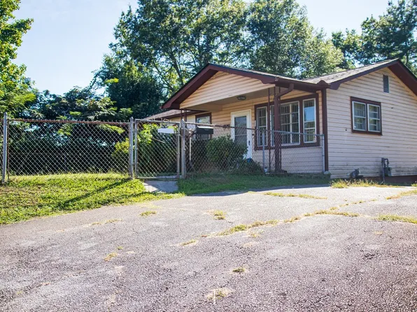 314 Holland Ave, Seneca, SC 29678