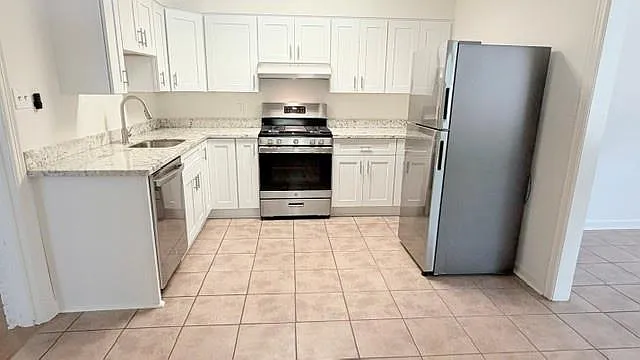 339 Hector Ave — Photo 4