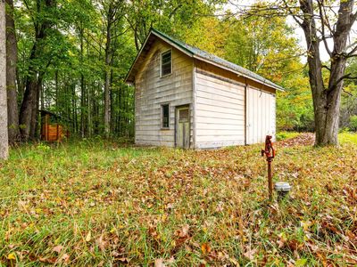 9400 Love Rd, Benzonia, MI, 49616