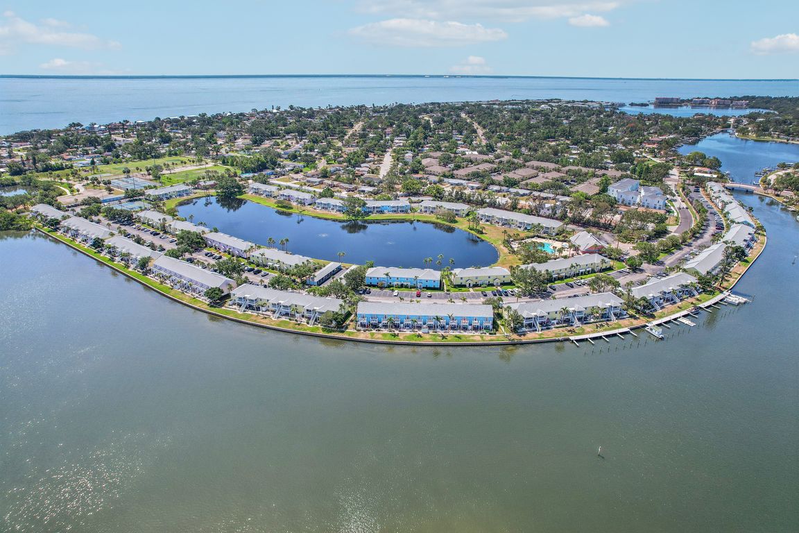 Pompano Dr-1605-047.jpg