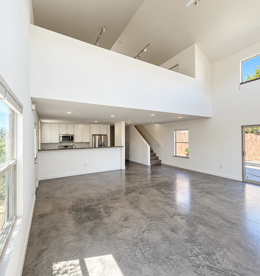 2 bed, 1800 sqft, $3,250 — Photo 2
