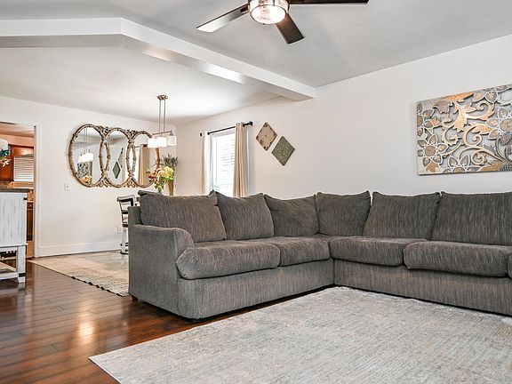 5th image of 1222 Brookfield Ct NE
