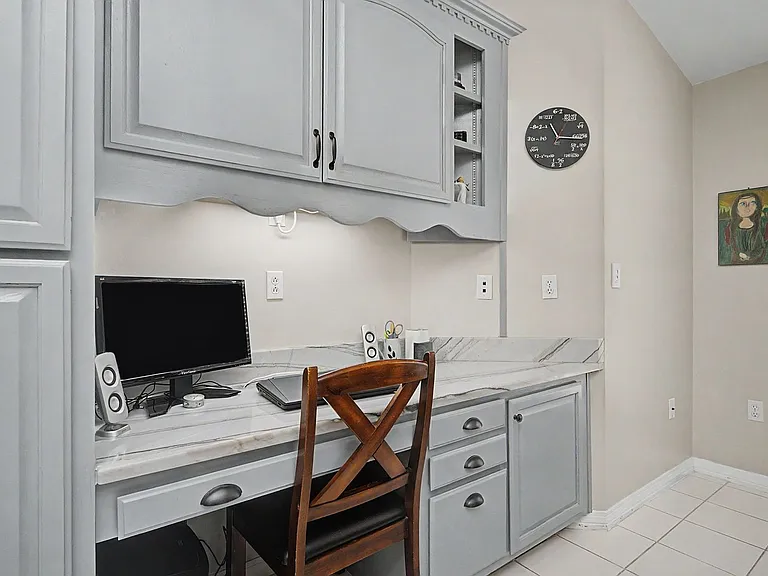1626 Oakmont Cir — Photo 27