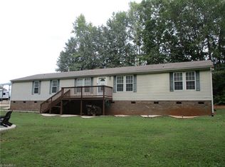 1306 Deer Trl, Reidsville, NC 27320